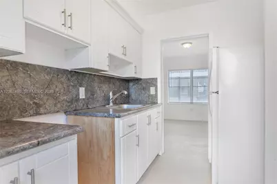 974 Biarritz Dr #11, Miami Beach, FL 33141 - Photo 9
