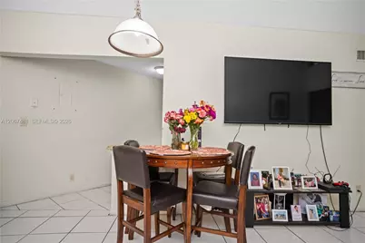 213 Lake Pointe Dr #203, Oakland Park, FL 33309 - Photo 3