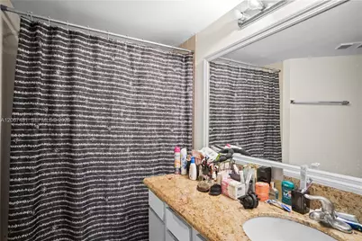 213 Lake Pointe Dr #203, Oakland Park, FL 33309 - Photo 7