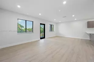 349 NW 40th St, Oakland Park, FL 33309 - Photo 5