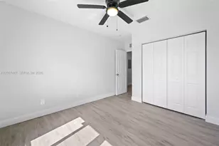 349 NW 40th St, Oakland Park, FL 33309 - Photo 13