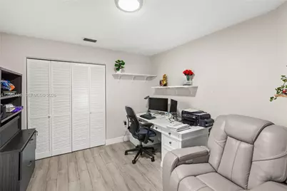 9840 NW 28th Ter, Doral, FL 33172 - Photo 29
