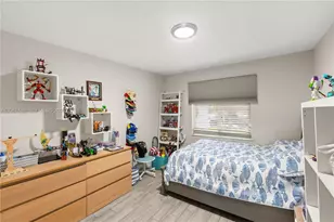 9840 NW 28th Terrace, Doral, FL 33172 - Photo 23