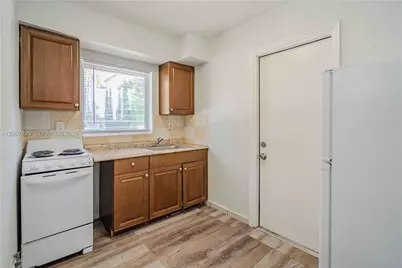 260 Navarre Ave #2, Coral Gables, FL 33134 - Photo 7