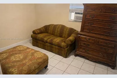 10920 Westwood Lake Dr, Miami, FL 33165 - Photo 7