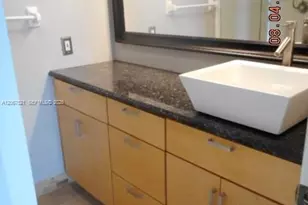 4800 Bayview Dr, Fort Lauderdale, FL 33308 - Photo 25