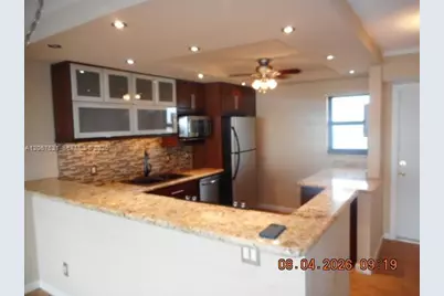 4800 Bayview Dr #802, Fort Lauderdale, FL 33308 - Photo 7