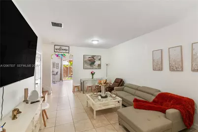 12958 SW 135th St, Miami, FL 33186 - Photo 5