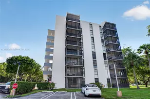 3301 N Country Club Dr, Aventura, FL 33180 - Photo 27