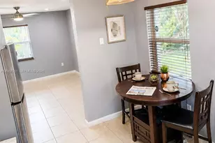 221 NE 35th St, Oakland Park, FL 33334 - Photo 5