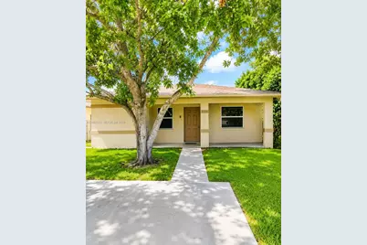 221 NE 35th St, Oakland Park, FL 33334 - Photo 1