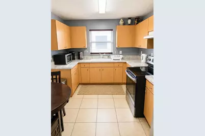 221 NE 35th St, Oakland Park, FL 33334 - Photo 3