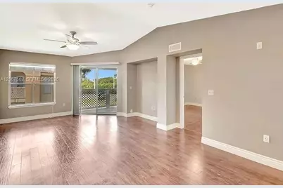 4847 Via Palm Lks #1021, West Palm Beach, FL 33417 - Photo 3