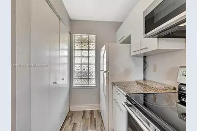 4847 Via Palm Lks #1021, West Palm Beach, FL 33417 - Photo 11