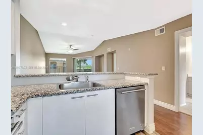 4847 Via Palm Lks #1021, West Palm Beach, FL 33417 - Photo 1