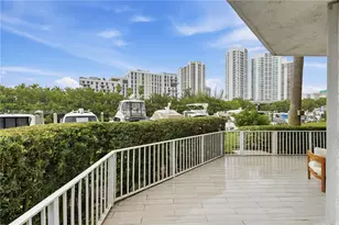 3500 Mystic Pointe Dr, Aventura, FL 33180 - Photo 1