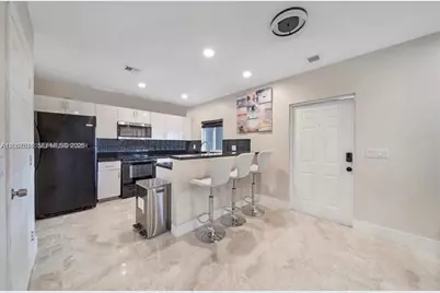 615 NW 10th Ter #1, Fort Lauderdale, FL 33311 - Photo 1