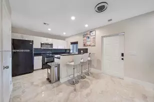 615 NW 10th Terrace, Fort Lauderdale, FL 33311 - Photo 1