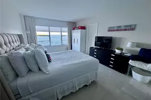 11111 Biscayne Blvd, Miami, FL 33181 - Photo 1