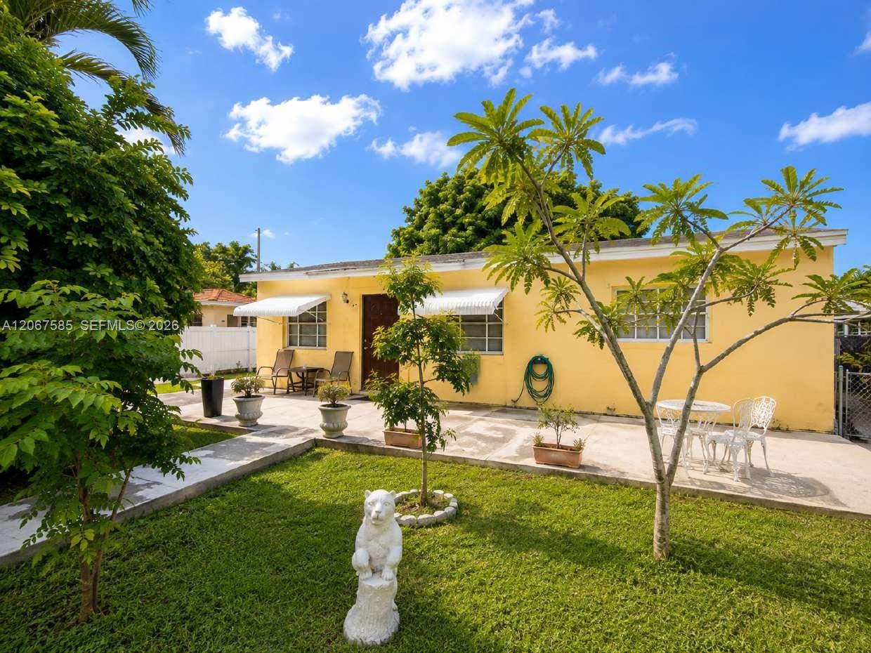 371 W 47th St - 371 W 47th St, Hialeah, FL 33012 Luxury Property | Jose Angel Pina