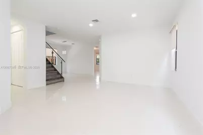 10235 NW 87th Ter, Doral, FL 33178 - Photo 9