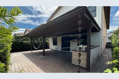 10235 NW 87th Ter, Doral, FL 33178 - Photo 29