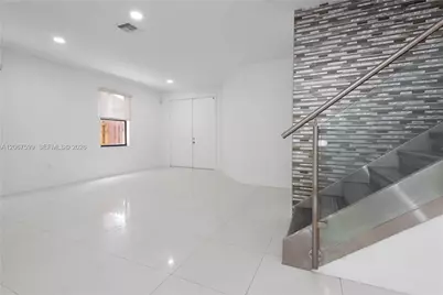 10235 NW 87th Ter, Doral, FL 33178 - Photo 13