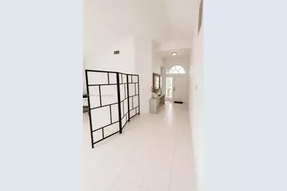 9763 NW 29th St, Doral, FL 33172 - Photo 17