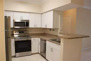 11730 SW 2nd St, Pembroke Pines, FL 33025 - Photo 9