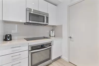 999 SW 1st Ave #2115, Miami, FL 33130 - Photo 21
