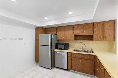 1351 NE Miami Gardens Dr #301E, Miami, FL 33179 - Photo 11