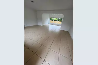 110 SW 30th Rd, Miami, FL 33129 - Photo 7