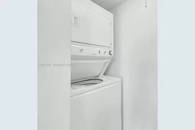 670 NW 85th Pl #11-104, Miami, FL 33126 - Photo 5