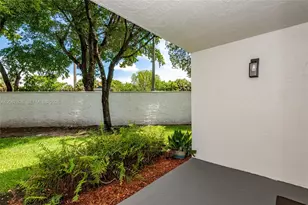6272 NW 186th St, Miami, FL 33015 - Photo 5
