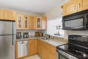 3588 Collins Ave, Miami Beach, FL 33140 - Photo 3