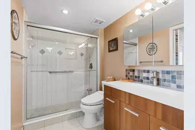 3588 Collins Ave #504, Miami Beach, FL 33140 - Photo 15