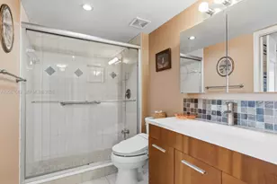 3588 Collins Ave, Miami Beach, FL 33140 - Photo 15