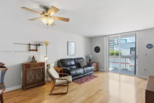 3588 Collins Ave, Miami Beach, FL 33140 - Photo 5