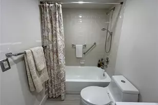 10130 Sunrise Lakes Blvd, Sunrise, FL 33322 - Photo 9