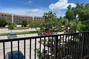 10130 Sunrise Lakes Blvd, Sunrise, FL 33322 - Photo 23