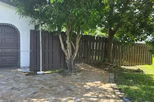 18611 SW 61st Ct, Southwest Ranches, FL 33332 - Photo 13