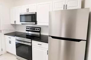 500 E Country Club Cir, Plantation, FL 33317 - Photo 1