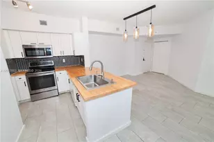 17125 N Bay Rd, Sunny Isles Beach, FL 33160 - Photo 1