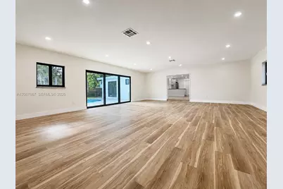 3431 NE 8th Ave, Oakland Park, FL 33334 - Photo 15