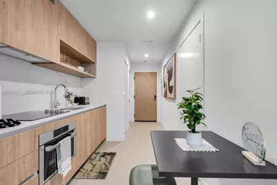 11 NE 6th St #2808, Miami, FL 33132 - Photo 3
