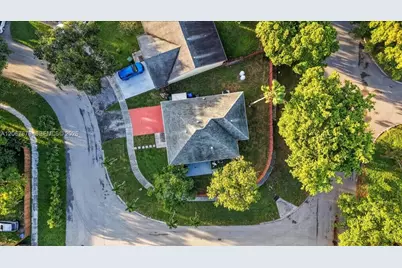8601 SW 16th St, Pembroke Pines, FL 33025 - Photo 33