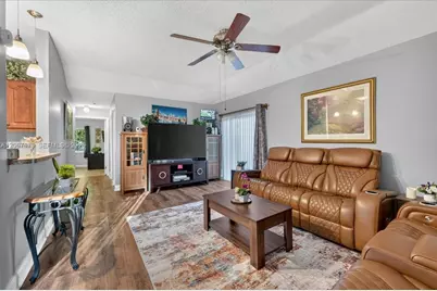 8601 SW 16th St, Pembroke Pines, FL 33025 - Photo 5