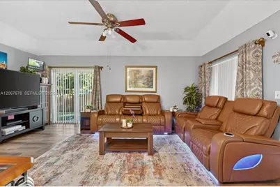 8601 SW 16th St, Pembroke Pines, FL 33025 - Photo 7