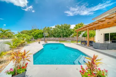 8611 SW 207th Ter, Cutler Bay, FL 33189 - Photo 3