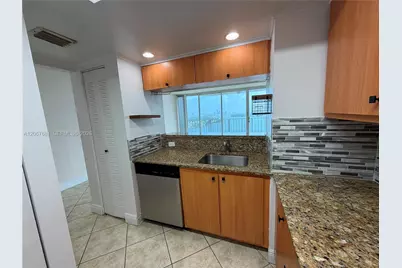 7601 E Treasure Dr #2007, North Bay Village, FL 33141 - Photo 15